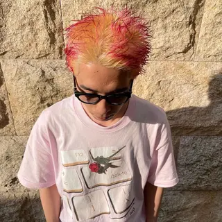 ショート カラー ブロンド／ブリーチ 【SITY.】のヘアスタイル