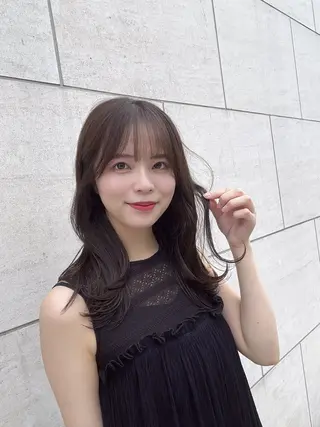 セミロング 中顔面短縮 顔まわり新田大翔のヘアスタイル