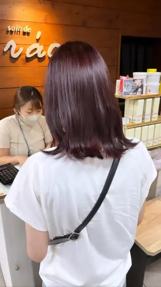 ミディアム カラー ヘアアレンジ インナー×縮毛矯正 ピンクカラー澤井里菜のヘアスタイル