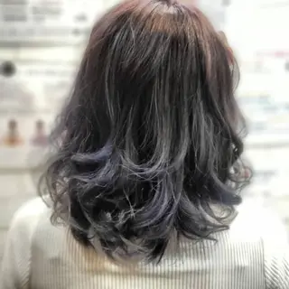 ミディアム カラー パーマ ヘアアレンジ ネイル BOBシークレット じょうじ⭐️のヘアスタイル