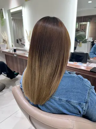 セミロング 安井　昴 💫ブリーチ縮毛矯正のヘアスタイル