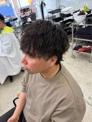 ミディアム パーマ メンズ メンズ専門サロン wokeのヘアスタイル
