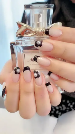 ロング カラー ネイル Petite Cannelleのネイルデザイン