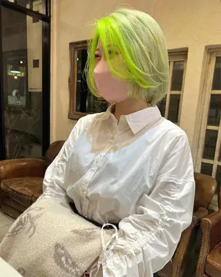 ミディアム カラー 抜きっぱなしブロンド /ハイトーン/カナタのヘアスタイル