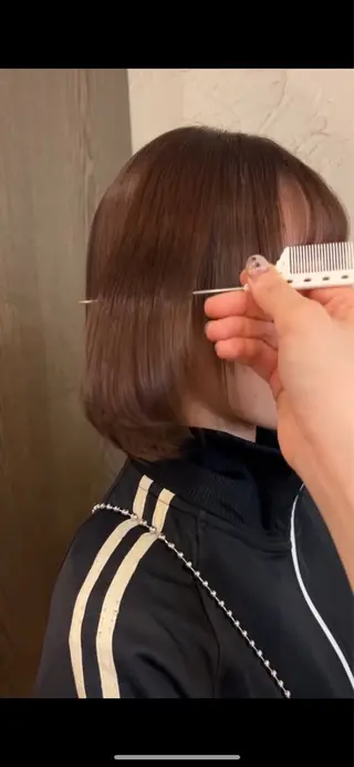 ミディアム 西 優衣奈のヘアスタイル