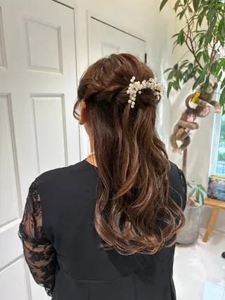 セミロング ヘアアレンジ Wカラーヘアアレンジ さあやのヘアスタイル