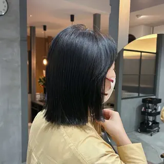 カラー Mori Aimiのヘアスタイル