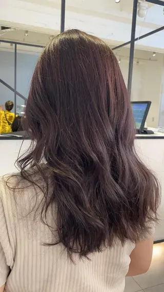セミロング カラー レイヤーカット カノン🩷のヘアスタイル