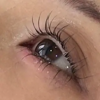 マツエク・マツパ 小清水 美咲のヘアスタイル