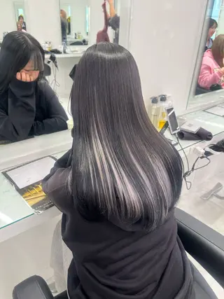 セミロング ヘアサロンEGO所属・ハイトーン/デザイン ⛓️mai🖤のヘアスタイル