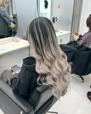 ロング 🦋ハイトーン×ア レンジ💫Leenaのヘアスタイル