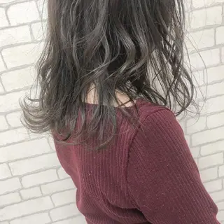 セミロング カラー 荒川 ひなの 新川崎のヘアスタイル