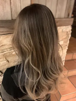 セミロング 松村 総のヘアスタイル