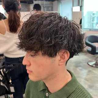 メンズ 🪽直毛男子の救世主 🪽フェザーパーマのヘアスタイル