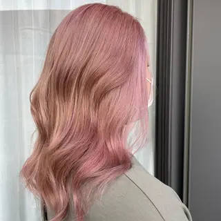 ミディアム ブリーチ毛矯正.髪質 改善.髪にドラマをのヘアスタイル