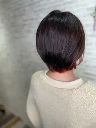 ショート カラー 平田 怜のヘアスタイル