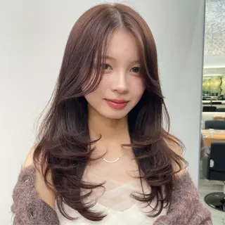 セミロング minami🤎 レイヤーカットのヘアスタイル