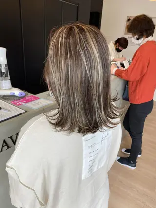 ミディアム カラー 鍵谷 公宏のヘアスタイル