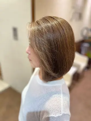 ミディアム カラー 伊藤 アユミのヘアスタイル