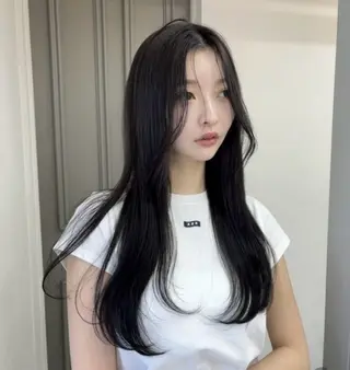 カラー Cocoro 艶カラーのヘアスタイル
