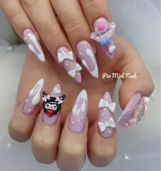 ミディアム Pio Mielのネイルデザイン