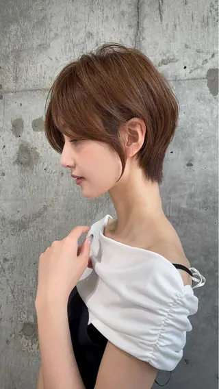 ショート カラー 絶対垢抜けレイヤー/ 透明感カラーリョウヤのヘアスタイル