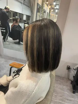 セミロング シンプル 美容室のヘアスタイル