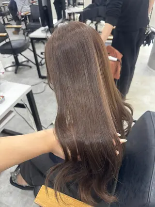 ロング カラー 赤み無し柔らかカラー 【梅田】madokaのヘアスタイル