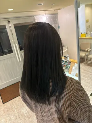 セミロング 顔周りだけで垢抜ける レイヤー/小池　祐のヘアスタイル