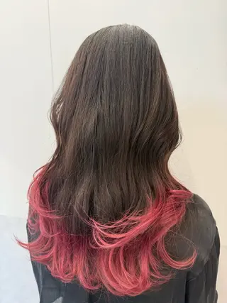 ロング カラー インナーカラー 推し ブリーチ 髪質改善のヘアスタイル