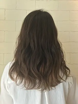 セミロング カラー パーマ 小田桐 雅和のヘアスタイル