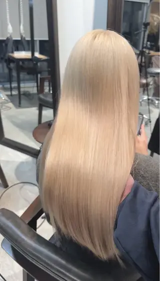 セミロング カラー パーマ ヘアアレンジ ブリーチカラー🤍 颯馬🐈‍⬛のヘアスタイル