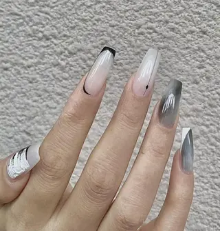 ネイル Queens テイのネイルデザイン