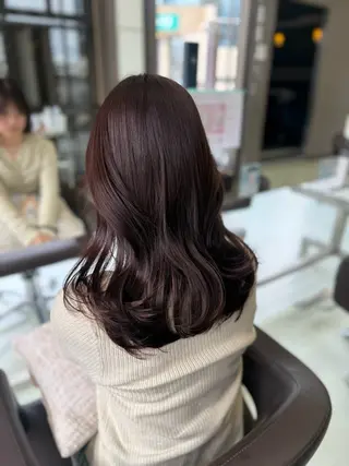セミロング カラー ヘアーメイクWILL 西宮店所属・WILL西宮 藤原 佳奈/髪質改善/艶髪のヘアスタイル