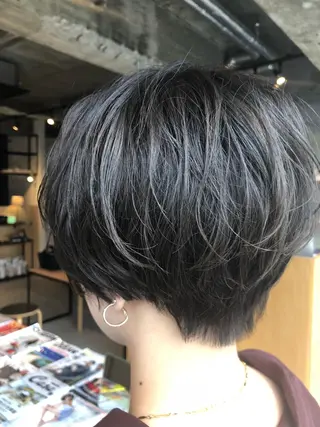 ショート カラー 岡本 一平のヘアスタイル