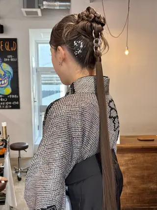 セミロング ヘアアレンジ 小日向 沙織のヘアスタイル