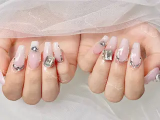 ネイル 🦋 Queenieのネイルデザイン