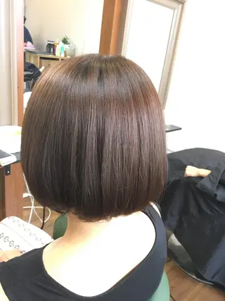 ショート カラー SHIORI💜口コ ミNo.1艶カラーのヘアスタイル