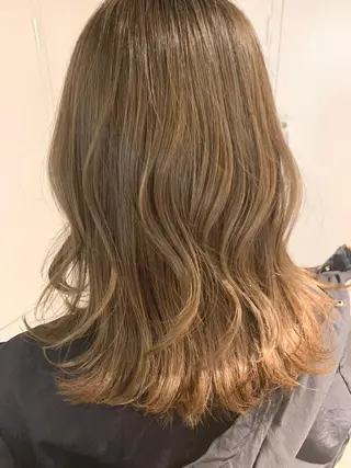セミロング ✨ハイトーン✨艶髪 ✨髪質改善✨和田のヘアスタイル