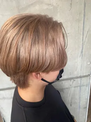ショート 透け感ベージュ /ミハルのヘアスタイル