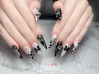 ネイル 💕鈴木ユリ パラジェル/オフ無料のネイルデザイン