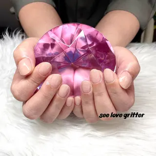 ミディアム see love gritterのネイルデザイン