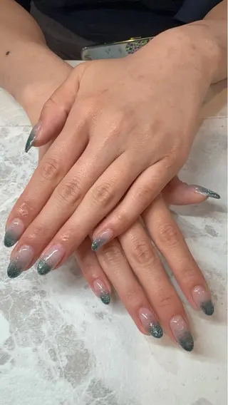 ネイル 新山 愛依菜のネイルデザイン