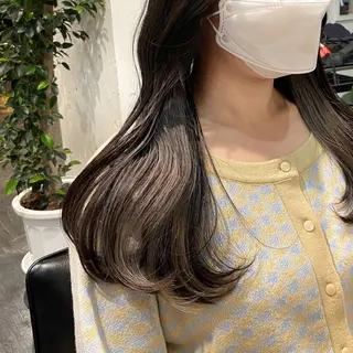 ロング shiori ﾍﾞｰｼﾞｭｶﾗｰのヘアスタイル