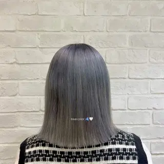 ミディアム カラー 黒須 美海のヘアスタイル