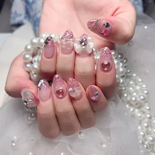 ネイル Maggie Nail🦩のネイルデザイン