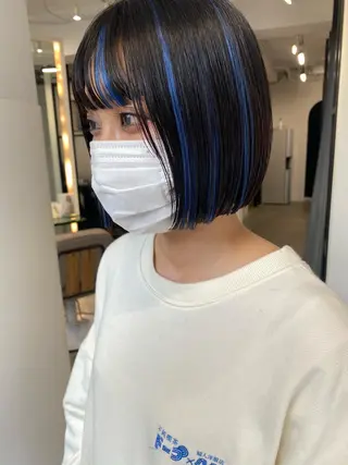 ショート カラー センターパート/ 暖色カラーayuのヘアスタイル