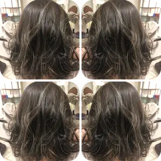 ミディアム カラー 畑山 紗耶佳のヘアスタイル