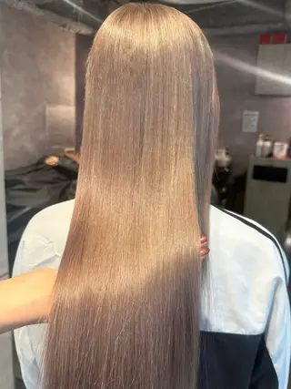 ロング カラー パーマ ヘアアレンジ 🌱巴結生🌿大宮 ☁️ミルクティーのヘアスタイル