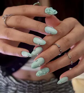 ネイル Mika Nails 心斎橋のネイルデザイン